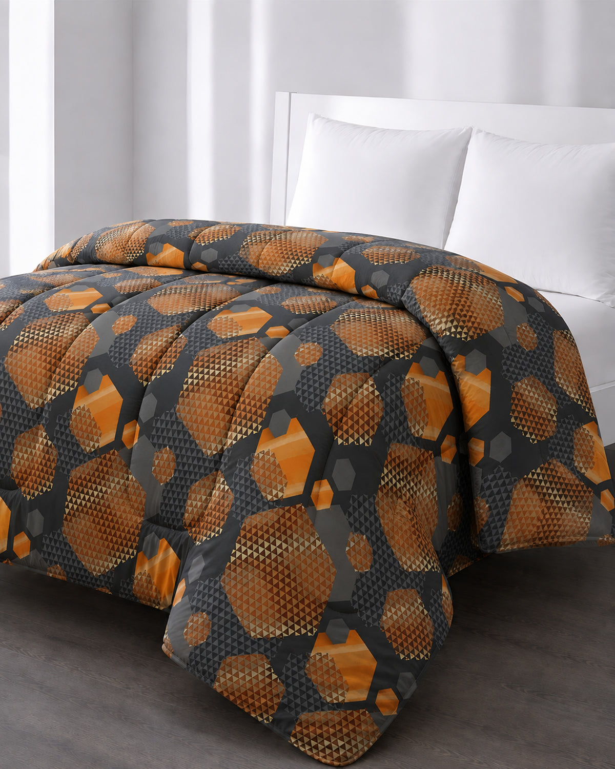 300 GSM Printed King Bed Comforter - Carbon Comb