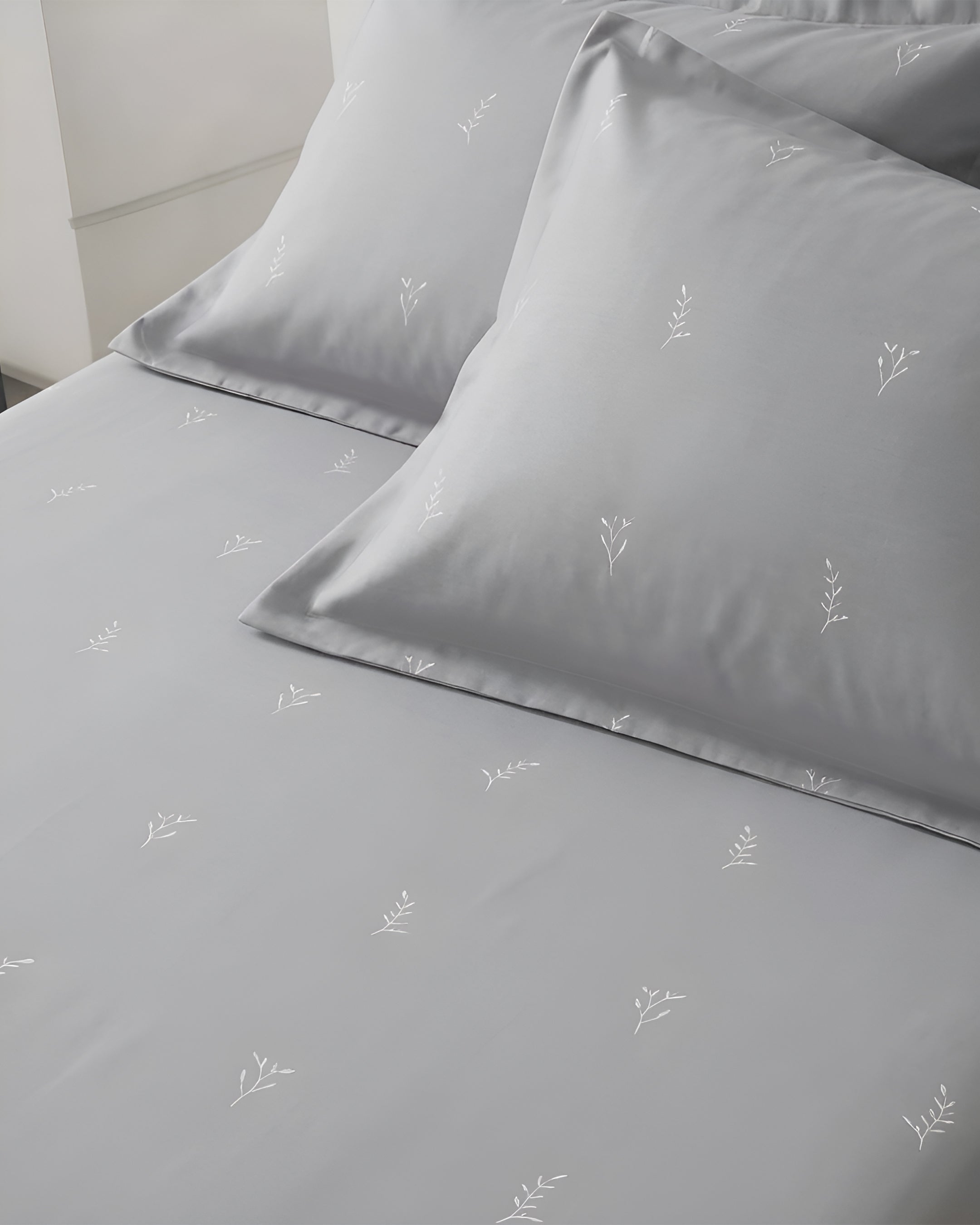 Lunis 100% Cotton Printed Bedsheet (Double Bed) | Alba Collection