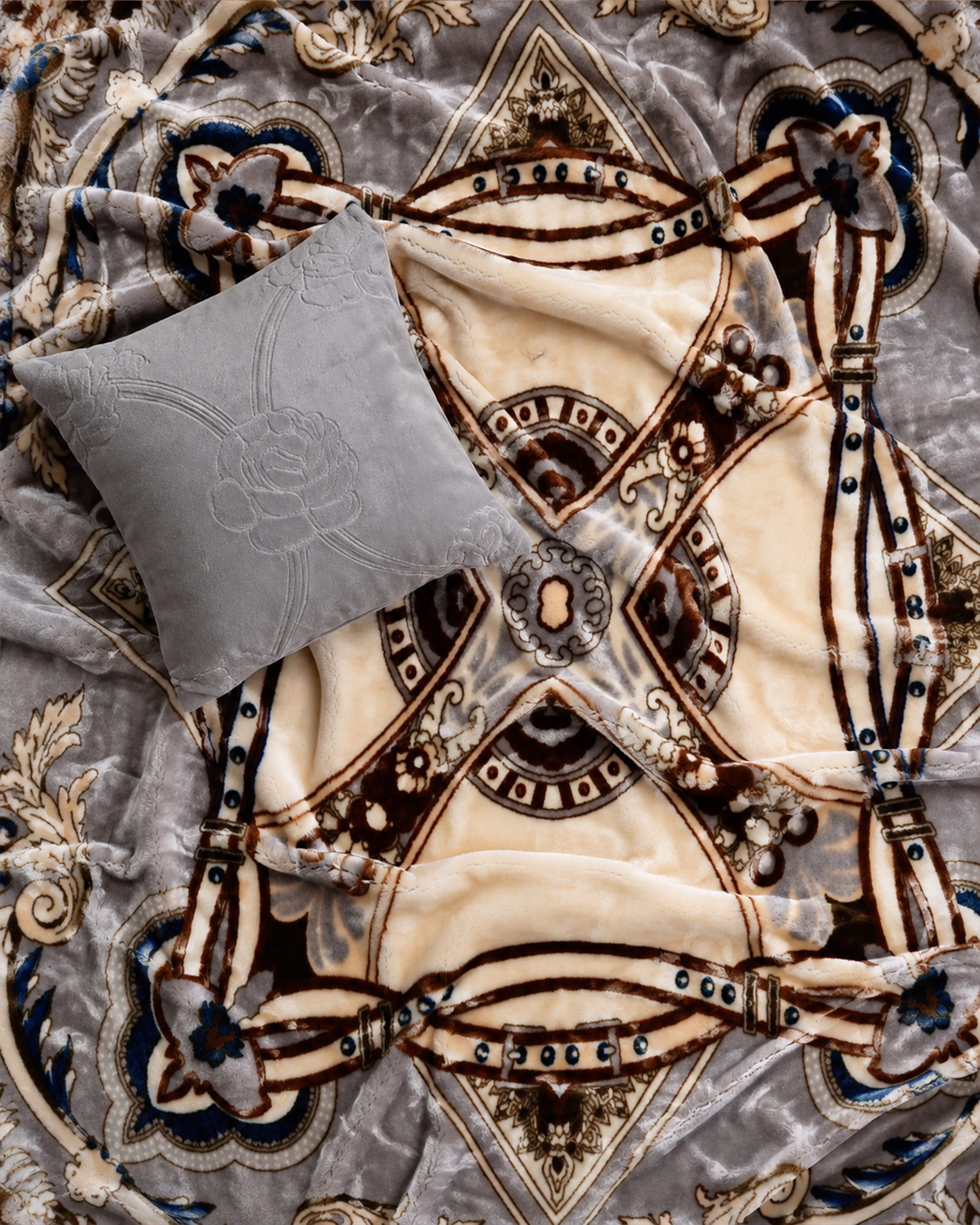 Arzoo Cloudy Bridal Bed Set 7 Pcs - Stone