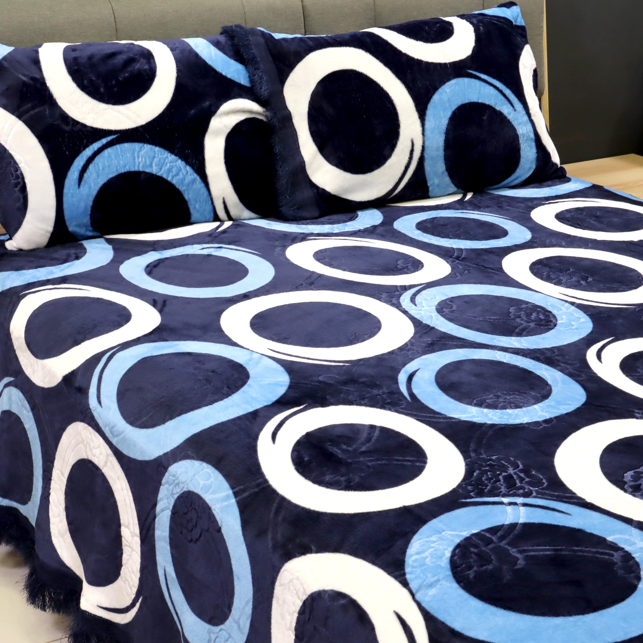Fluffy 3 Pieces Bed Set- Navy