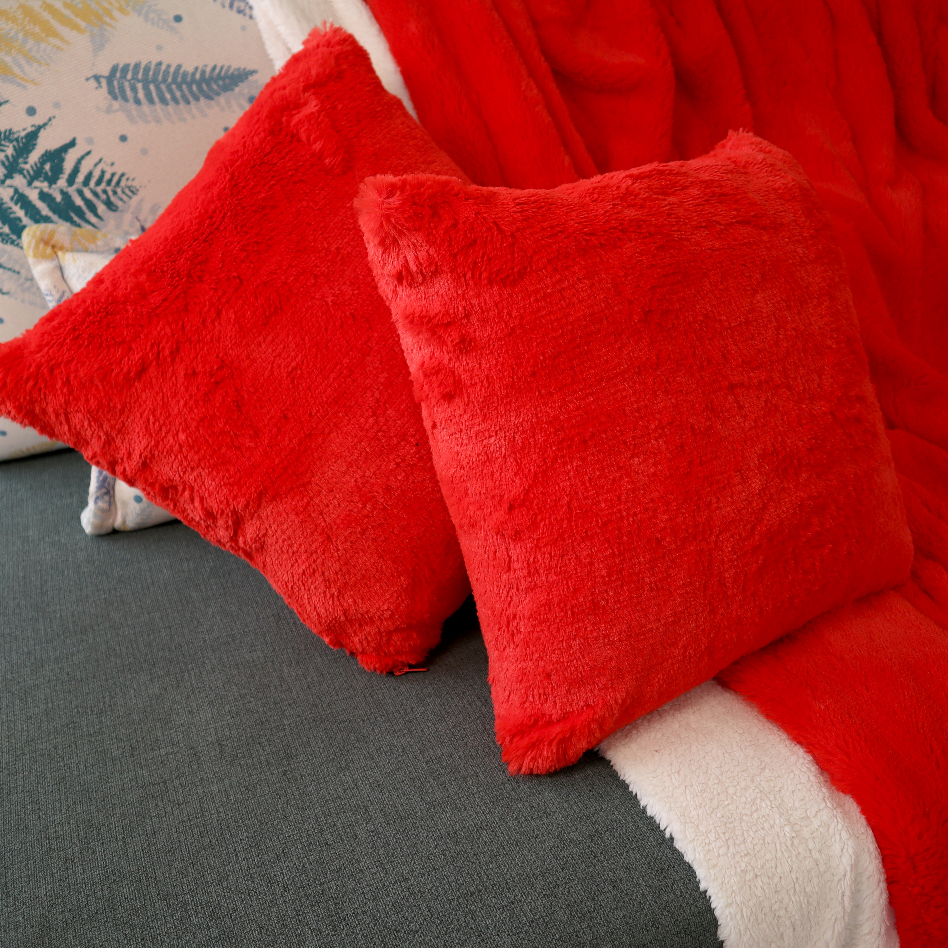 Double Bed Sherpa Blanket and Cushions-Red