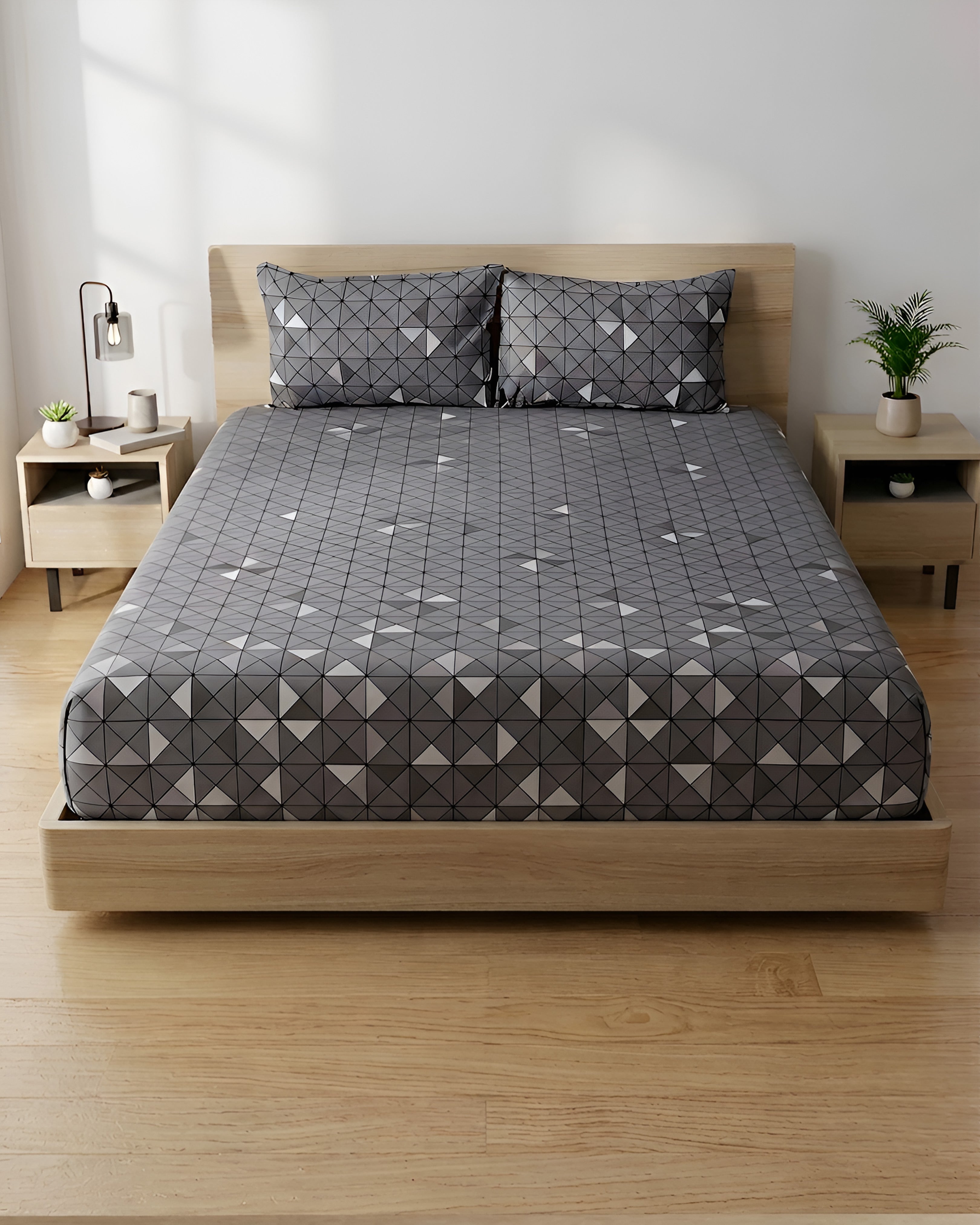 Fantasy Fitted Bed Sheet- Linear Luxe
